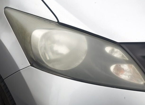 Как отполировать фары автомобиля